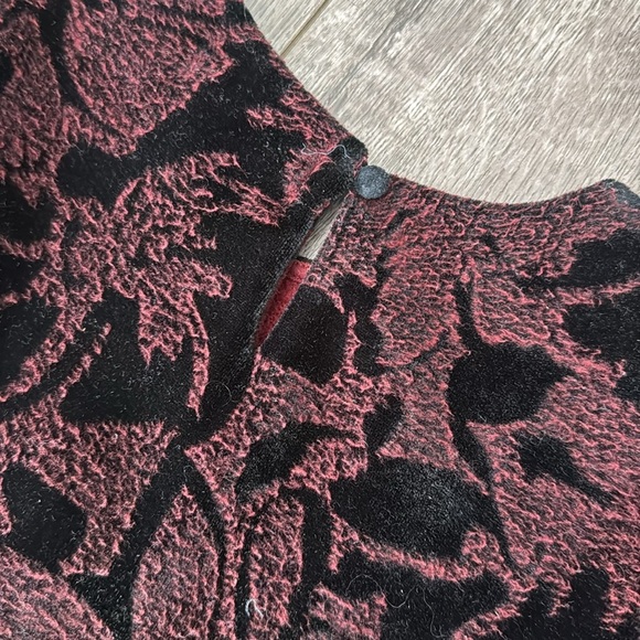 Zara girls maroon and black velvet floral dress 8 - Picture 4 of 4